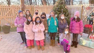 Sparta Brownies turn Westwind Manor into winter wonderland