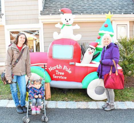 Liliana and Evie Mannuzza and Lori Ferraro of Pennsylvania.