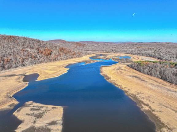 A drone photo shows the Oak Ridge Reservoir in Jefferson on Monday, Nov. 18. The water level has been lowered for maintenance work and does not reflect the effects of the drought. (Photo by Nick Horton, www.thepathfinderstudios.com)