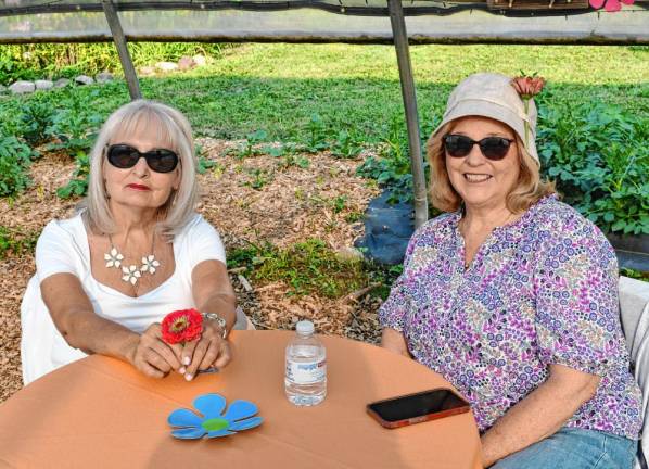 FP5 Judy Keil of Sparta and Linda Wistermayer of Frankford.