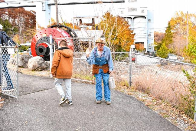 Haunted mine tours raise $28,000