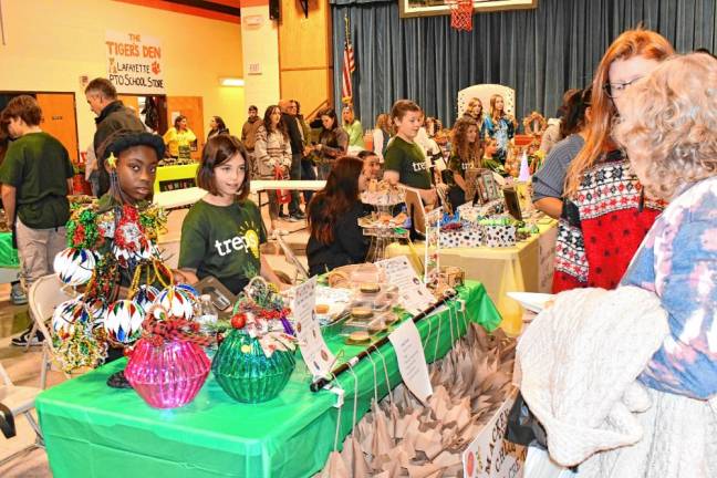 TR2 Students in grades 4-8 sell handmade goods, home goods and decor items.