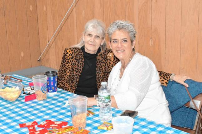 <b>Joyce Baiyer of Hamburg and Lillian Bappas of Vernon.</b>